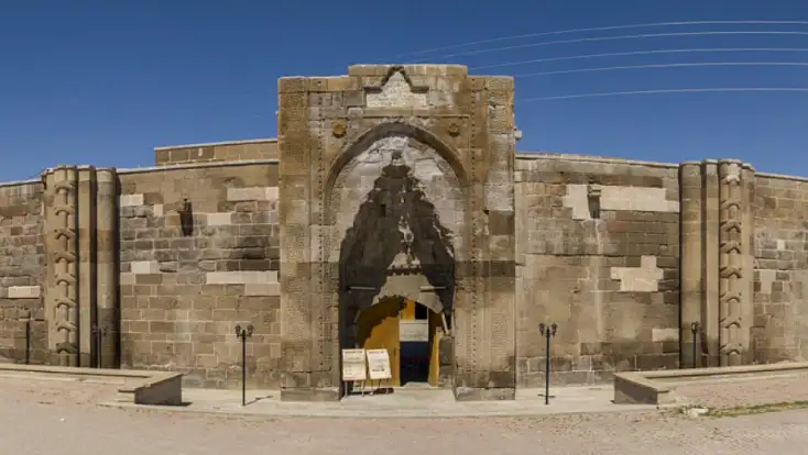 793 yıllık Selçuklu eseri: Sultanhanı Kervansarayı