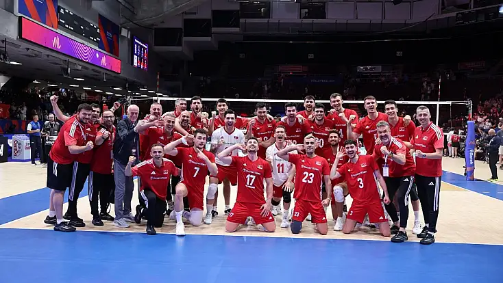 A Milli Erkek Voleybol Takımı, Fransa'yı 3-0 mağlup etti