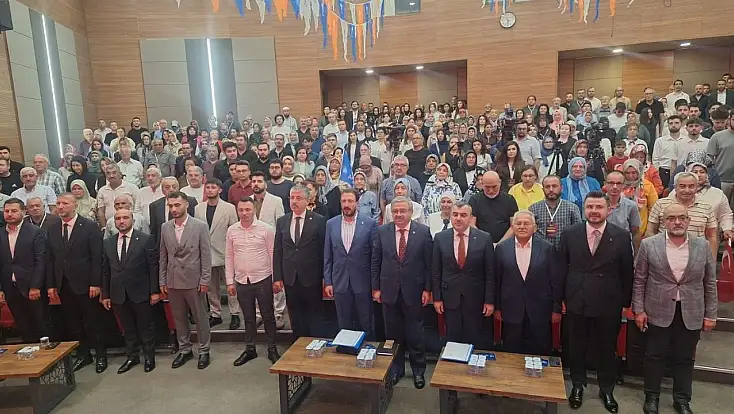 AK Parti Melikgazi’de Danışma Meclisi Toplantısında birlik ve istikrar vurgusu yapıldı