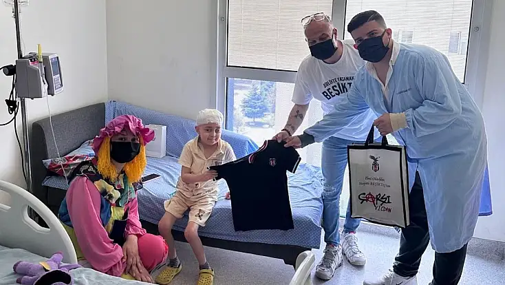 Beşiktaş Taraftar Grubu’ndan KANKA Hastanesi'ne moral ziyareti