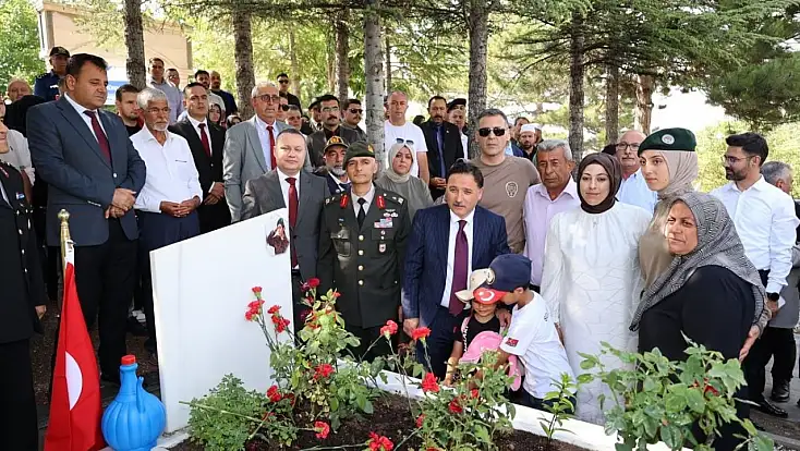 Bünyanlı 15 Temmuz Şehidi Cennet Yiğit kabri başında anıldı