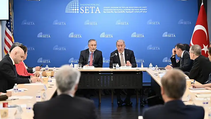 Hulusi Akar: Türkiye’nin milli menfaatlerini savunmak asli görevimizdir