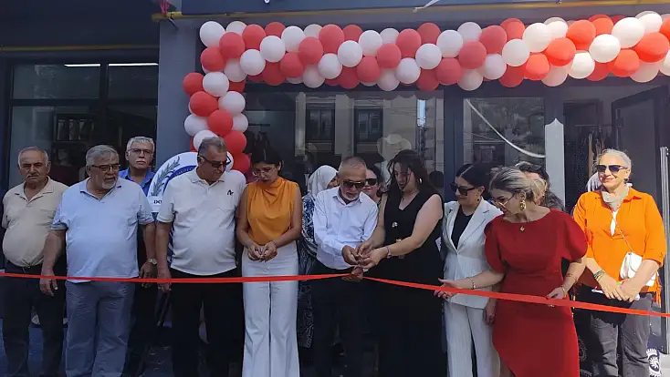 Kadın Giyim Mağazası BY Gardrop yeni yerinde hizmete açıldı