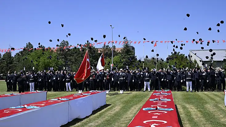 Kayseri’de 411 polis adayı mezun oldu