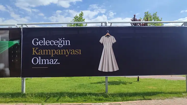Kayseri’de gizemli billboard merak uyandırdı