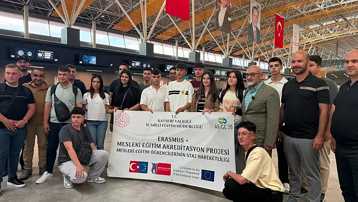 Kayseri’den 17 öğrenci Erasmus+ stajı için Almanya’ya gitti