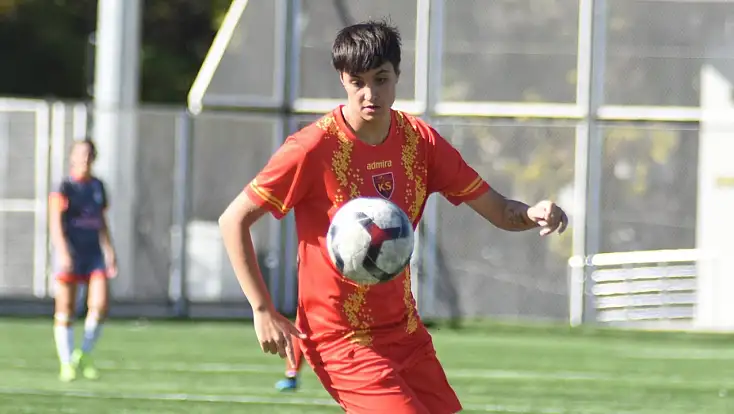 Kayserili futbolcu Zeynep Bilir, Yüksekovaspor ile anlaştı