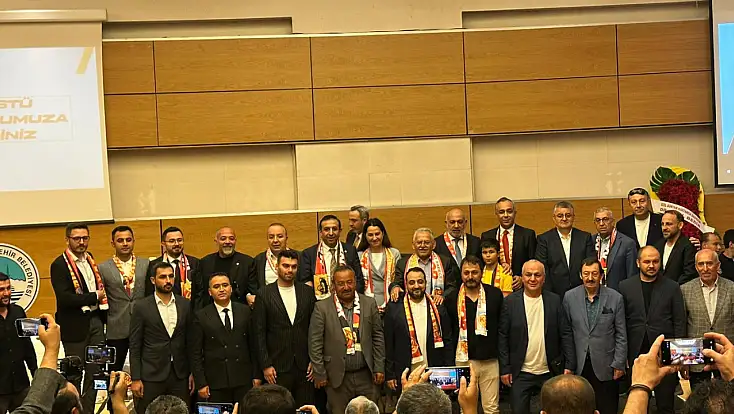 Kayserispor'da tarihi kongre! Salon doldu taştı