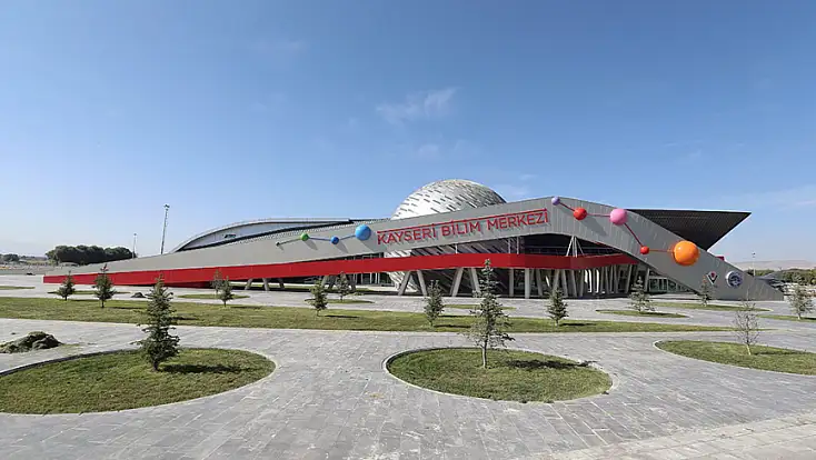 Büyükşehir'den bilim ve teknoloji dolu yaz akademisi