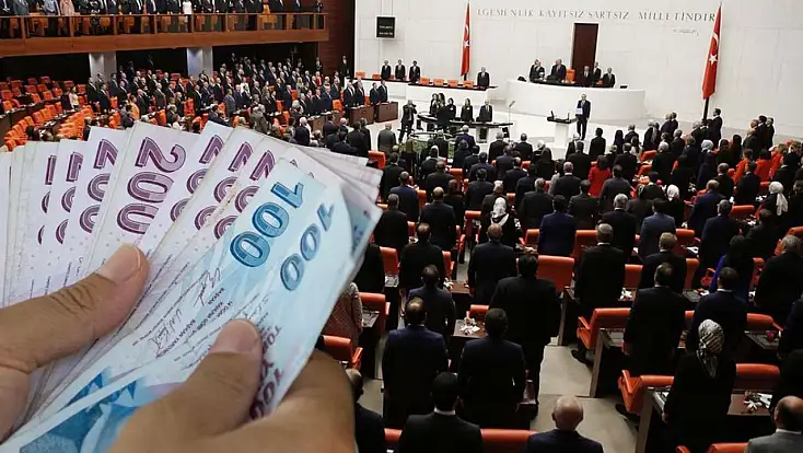 Meclis'te yoğun mesai başlıyor: Emekli maaşı, yargı paketi ve öğrenci affı gündemde
