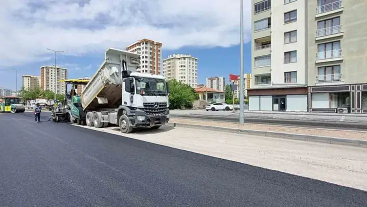 Melikgazi Belediyesi, Yıldırım Beyazıt Mahallesi'ne yaptığı yeni yol ile ulaşımı rahatlatacak