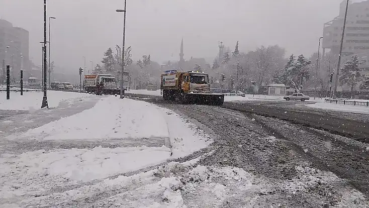 Meteoroloji Kayseri’yi uyardı! Soğuk hava ve buzlanmaya dikkat