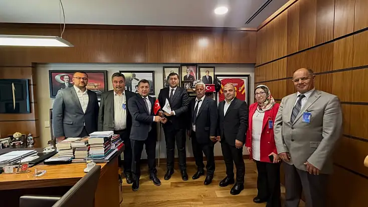 MHP'li Ersoy, Kayseri Sivaslı Dernekler Federasyonu yönetimini TBMM'de ağırladı