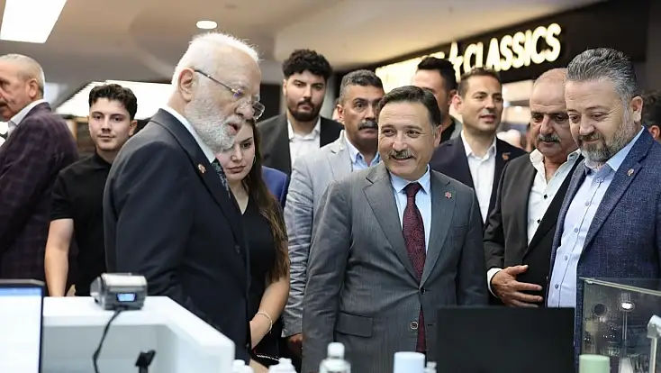 Vali Çiçek’ten Kumsmall’a övgü