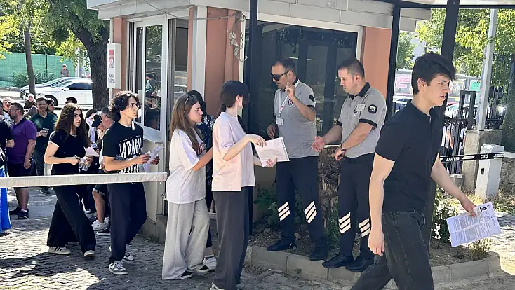 YKS’nin son oturumu olan YDT başladı