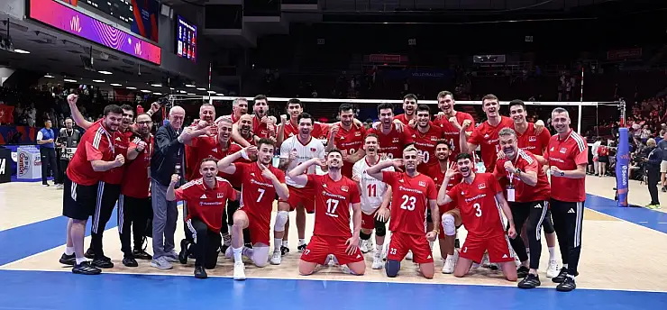 A Milli Erkek Voleybol Takımı, Fransa'yı 3-0 mağlup etti