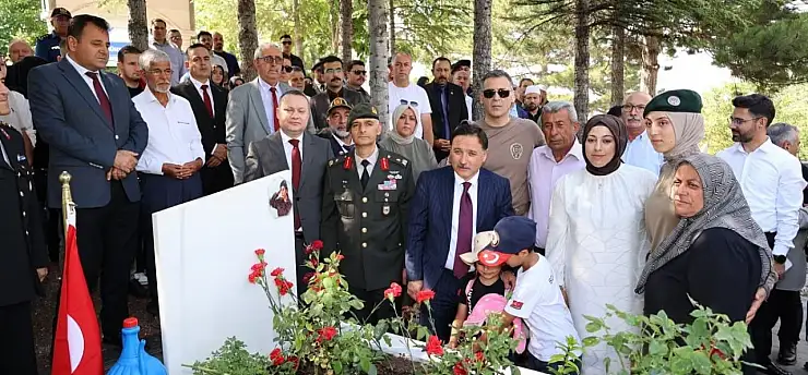 Bünyanlı 15 Temmuz Şehidi Cennet Yiğit kabri başında anıldı