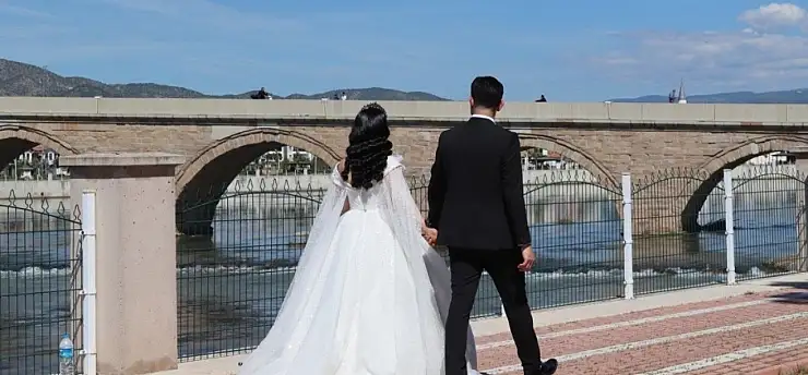 Cimrilik hem boşanma hem de tazminat sebebi