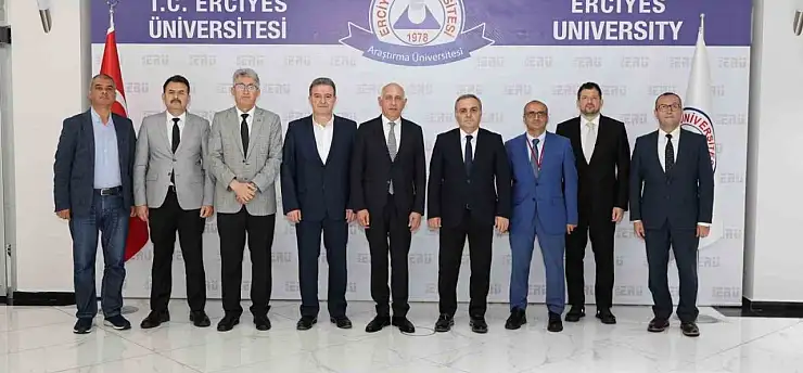 Hayırsever iş insanı Asım Kibar, ERÜ'de anıldı