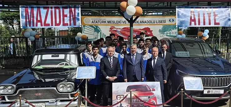 İlk yerli otomobil Devrim ile TOGG yan yana