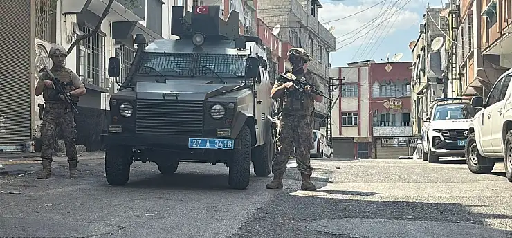 Polise mukavemet gösteren şahıs özel harekat operasyonu ile yakalandı