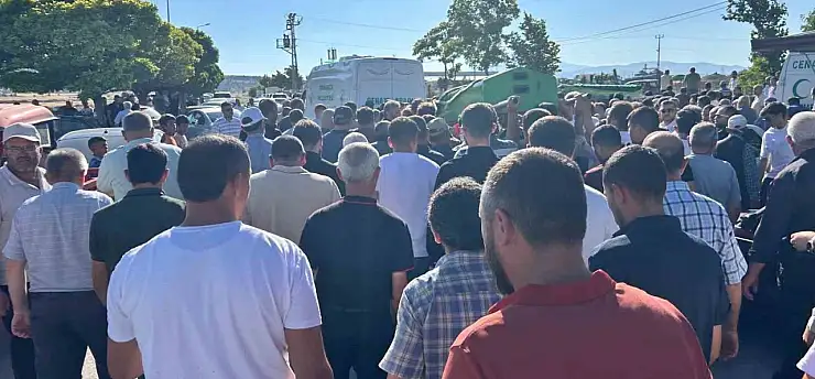 Şüphelinin minibüsle kaçarken çarptığı şahıs toprağa verildi