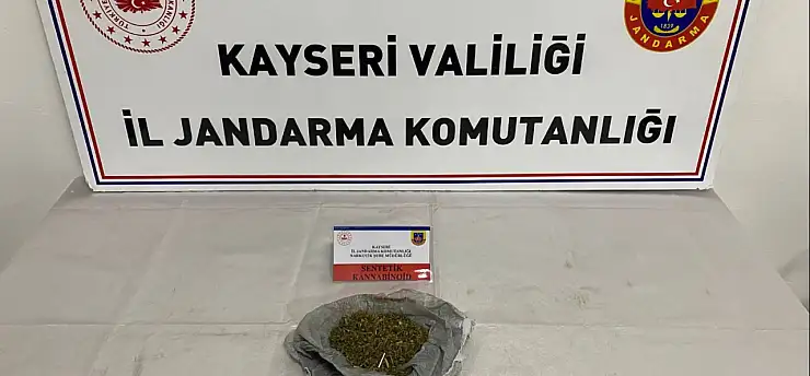 Üzerinde 75 gram bonzai taşıyan şahıs jandarma ekipleri tarafından yakalandı