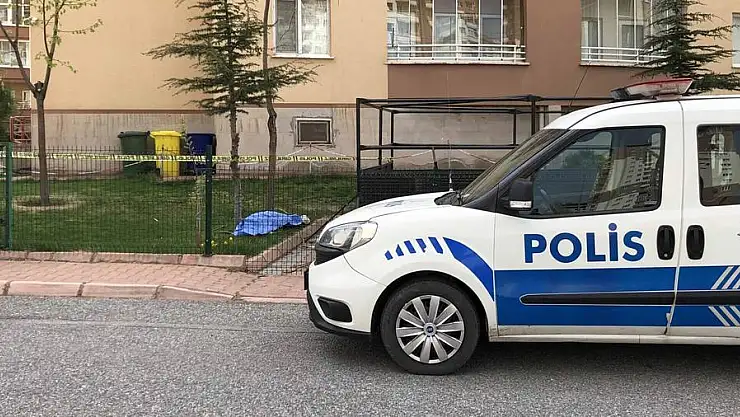 14. KATTAN DÜŞEN 71 YAŞINDAKİ ADAM HAYATINI KAYBETTİ