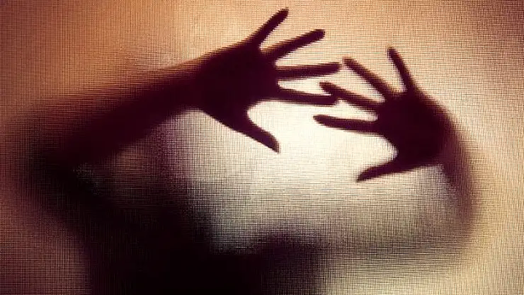 17 YAŞINDAKİ GENCE CİNSEL İSTİSMARDA BULUNUP:'SANA KORONA VİRÜS BULAŞTIRDIM' DEDİ