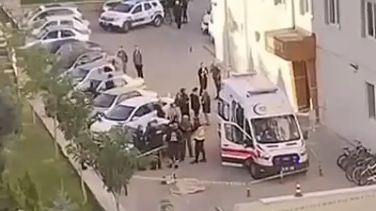 37 YAŞINDAKİ ADAM YÜKSEKTEN DÜŞEREK CAN VERDİ