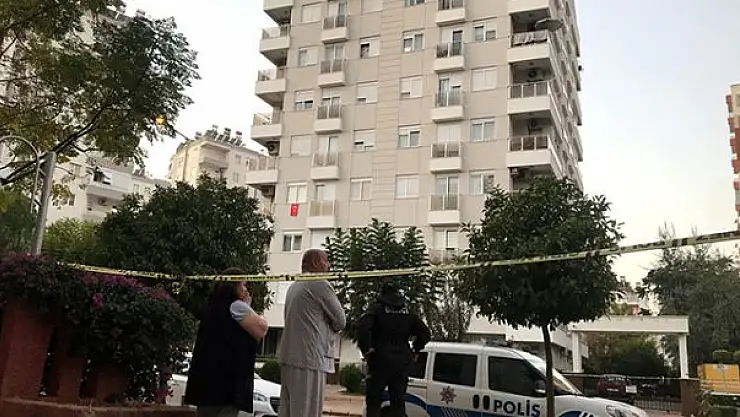 4 KİŞİLİK AİLE EVDE ÖLÜ BULUNDU