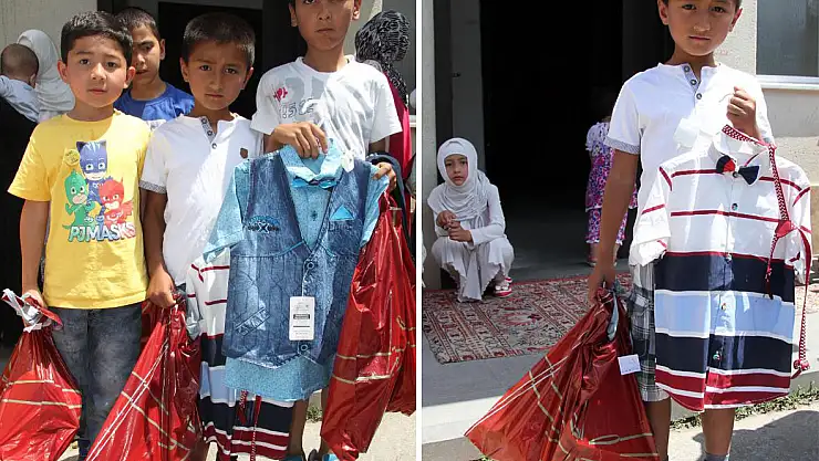 422 Uygur Türkü çocuğa, bayram hediyesi