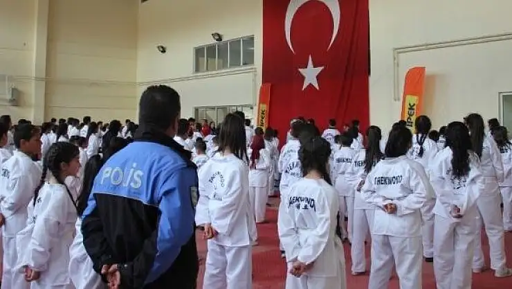 KAYSERİ EMNİYETSPOR KULÜBÜ'NDEN 17 MADALYA