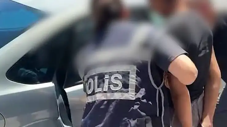 9 YIL HAPİS CEZASI BULUNAN 20 YAŞINDAKİ FİRARİ YAKALANDI