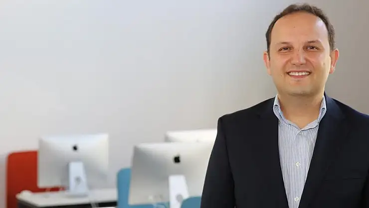 AGÜ ÖĞRETİM ÜYESİ PROF. DR. ÇAĞRI GÜNGÖR'E TÜRKİYE BİLİŞİM DERNEĞİ'NDEN BİLİM ÖDÜLÜ