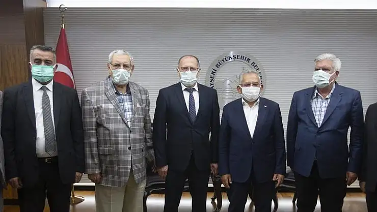 'AHİ BABASI' BAŞKANA TEŞEKKÜR PLAKETİ