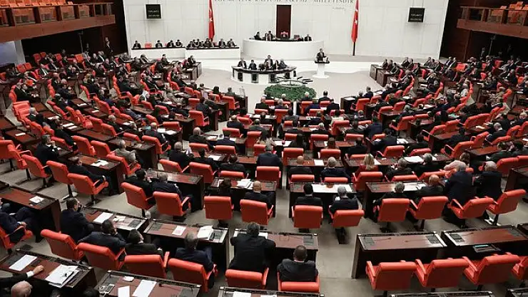 AK PARTİLİ VEKİLDEN MECLİSTE SKANDAL SÖZLER