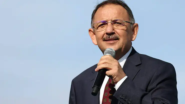 AK PARTİ'Lİ ÖZHASEKİ'DEN ASGARİ ÜCRET VE 'AMERİKA ZİYARETİ' DEĞERLENDİRMESİ