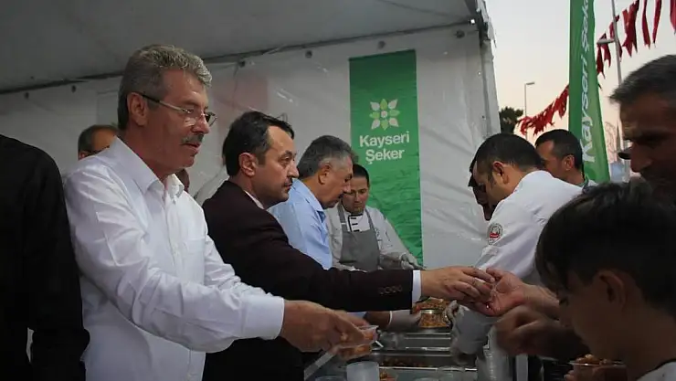 AKAY: 'BU SALDIRIYI YAPANLAR AHLAKI VE KÜLTÜRÜ BOZUK İNSANLARDIR'