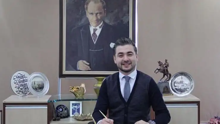 AKIN:' VATANDAŞLAR MESAJ GELMEDEN ECZANELERE MASKE ALMAYA GİTMEMELİ'