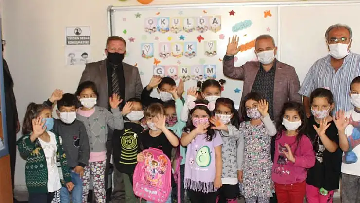 AKKIŞLA BELEDİYE BAŞKANI AYHAN ARSLAN'DAN İLKOKULLARI ZİYARET