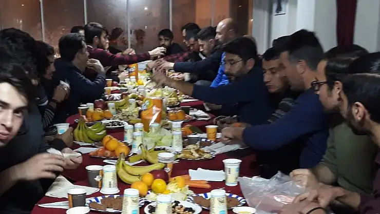 AKKIŞLA GENÇLİK'TE MAÇ ÖNCESİ TOPLANTI GALİBİYETE YETMEDİ