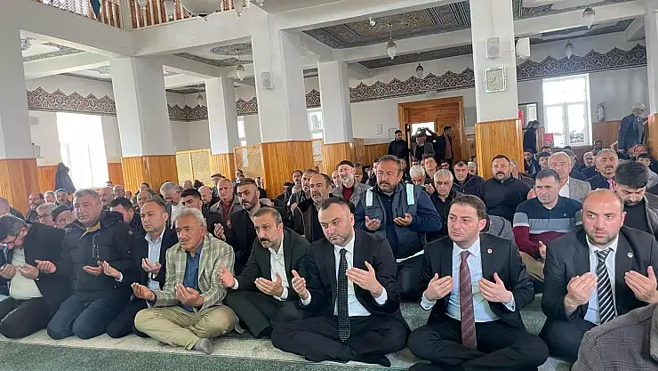 ALPARSLAN TÜRKEŞ, KAYSERİ'DE 30 AYRI CAMİDE DUALARLA ANILDI