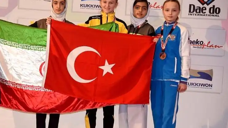 Altın Madalya Kazanan Milli Tekvandocu Selen Gündüz, İranlı Rakibine Bayrak Dersi Verdi