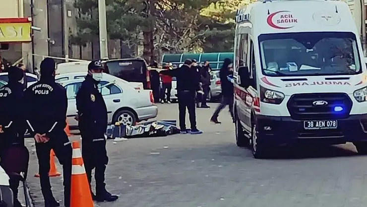 AMCA ÇOCUKLARI ARASINDAKİ KAVGA KANLI BİTTİ: 3 ÖLÜ, 1 YARALI