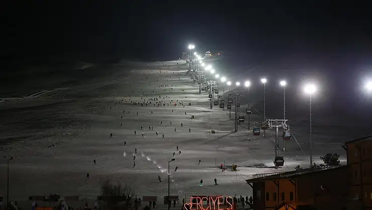 Amerikalı yazarlardan Erciyes'e tam not