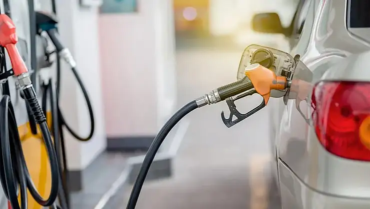 ARAÇ SAHİPLERİ DİKKAT: AKARYAKITA ZAM GELDİ!