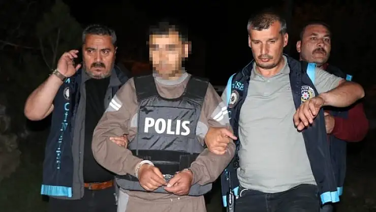 Arkadaşını 43 Bıçak Darbesiyle Öldürüp 'Hırsız Yaptı' Dedi!