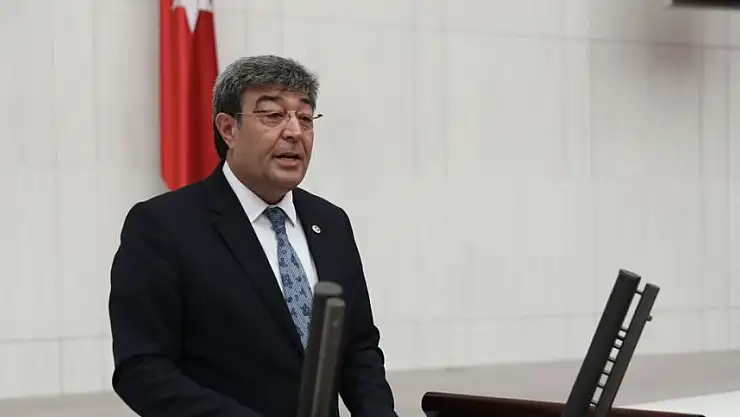 ATAŞ: 'ÇÜRÜMEYE TERK EDİLEN KAMU BİNALARI YURT OLSUN'