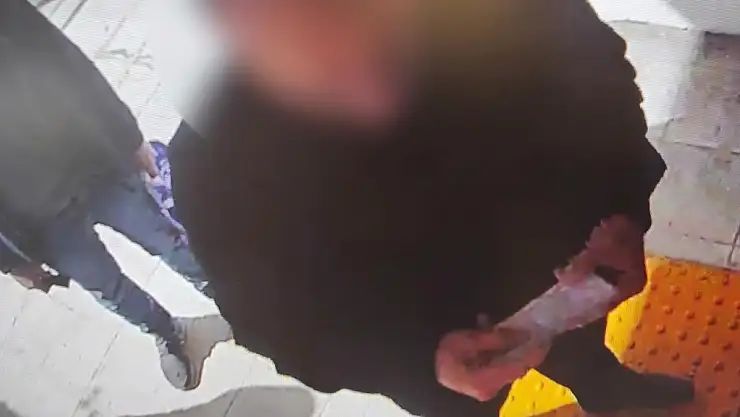 ATM'DE UNUTULAN KARTTAN PARA ÇEKEN ŞÜPHELİ YAKALANDI